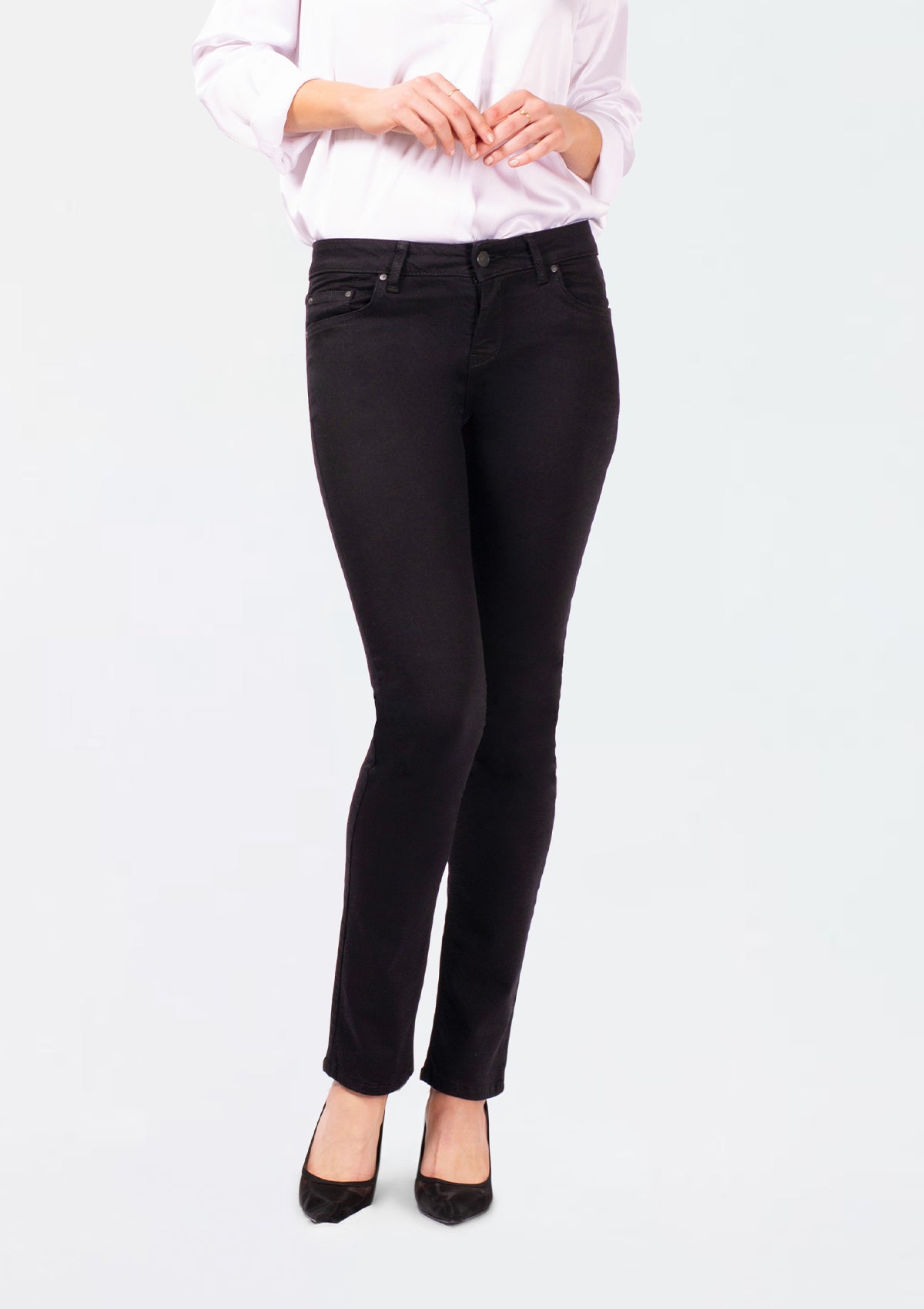 Aspen Y Black Mid Rise Slim Straight Jean